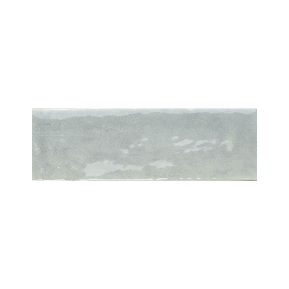 Close-up of the edge and thickness of an Agata ceramic wall tile