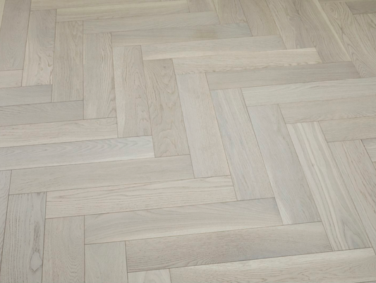VIDAR Engineered Hardwood American Oak - Herringbone Pearl