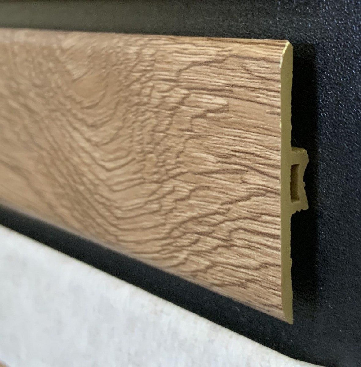 Vinyl T-Mould - V201