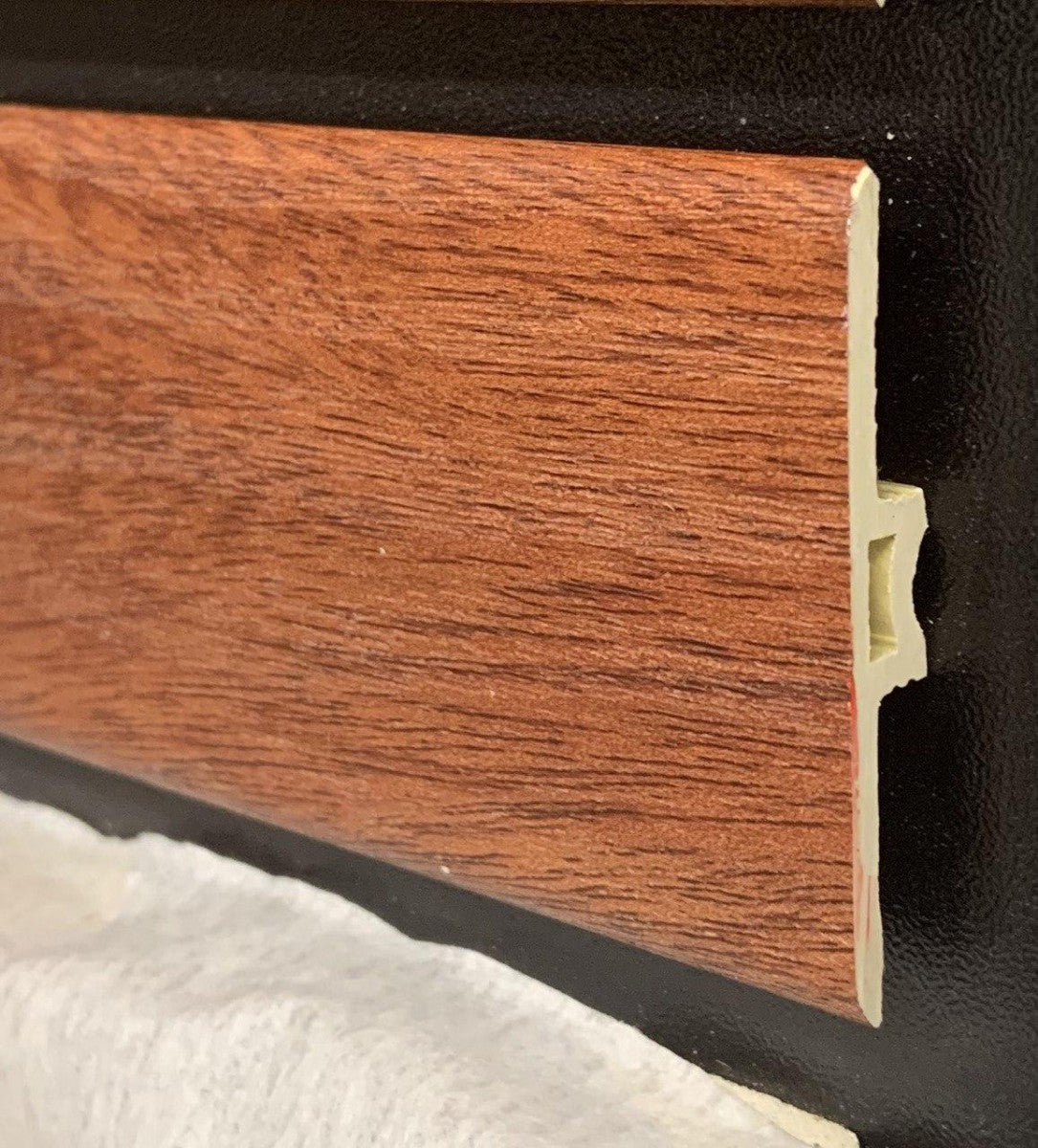 Vinyl T-Mould - V213