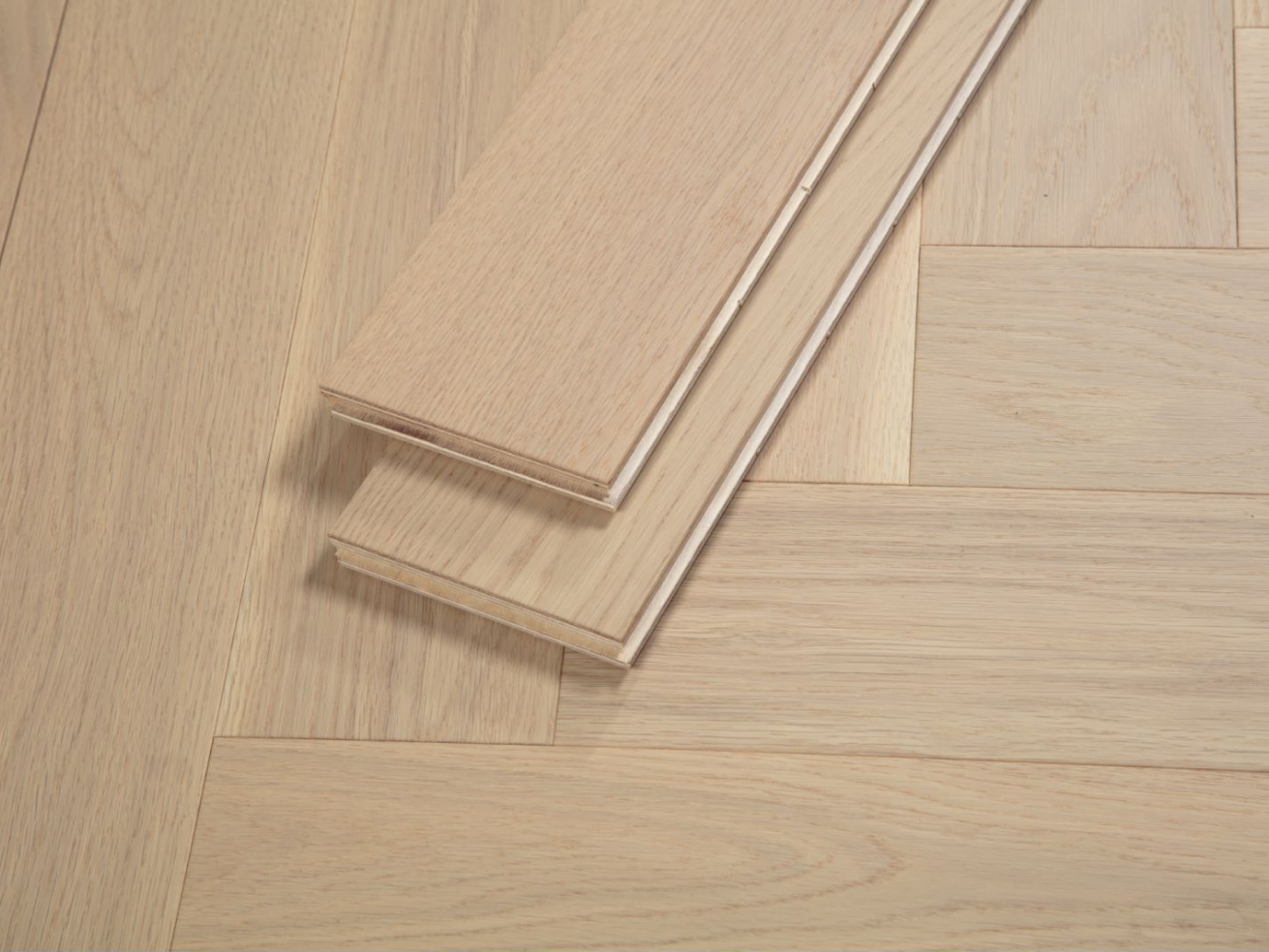 VIDAR Engineered Hardwood American Oak - Herringbone Daybreak